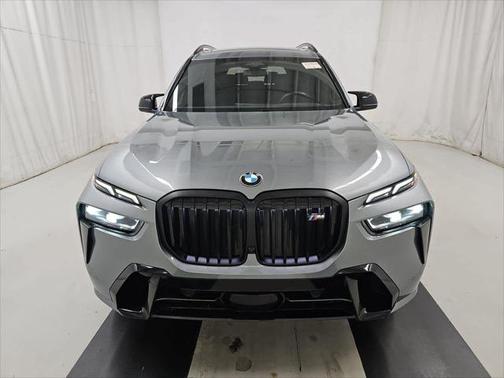 2024 BMW X7 M60i