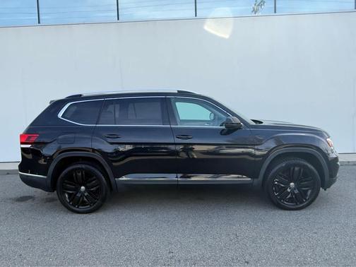 2018 Volkswagen Atlas 3.6L SEL Premium
