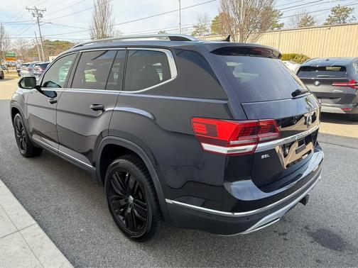 2018 Volkswagen Atlas 3.6L SEL Premium