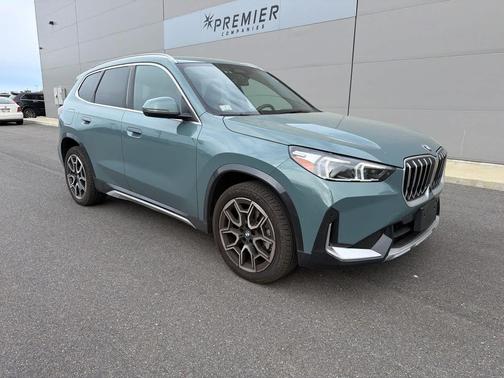Cape York Green Metallic 2026 BMW X1 xDrive28i