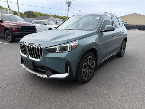 Cape York Green Metallic 2026 BMW X1 xDrive28i