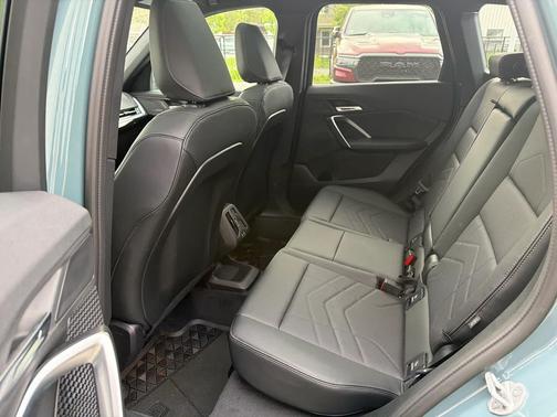 Cape York Green Metallic 2026 BMW X1 xDrive28i