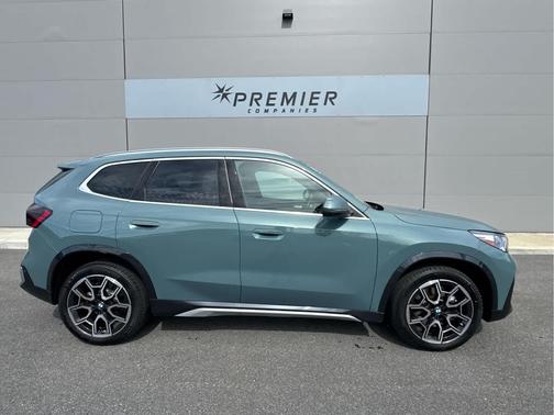 Cape York Green Metallic 2026 BMW X1 xDrive28i