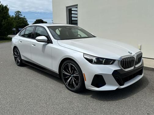 2026 BMW 530 i xDrive