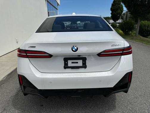 2026 BMW 530 i xDrive