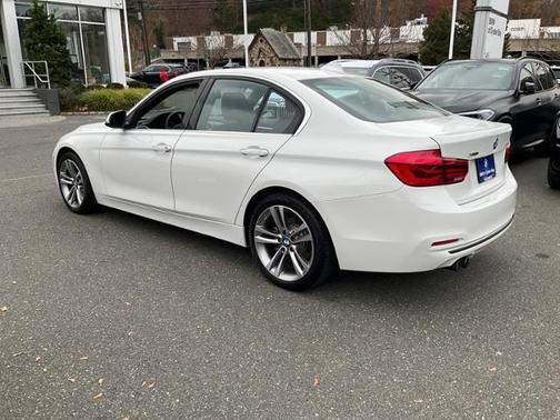Alpine White 2018 BMW 330 xDrive