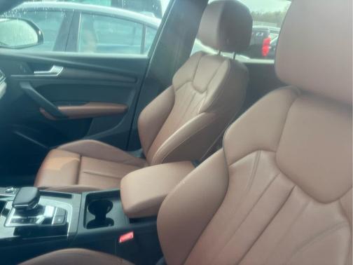 Navarra Blue Metallic 2024 Audi Q5 45 S line Premium