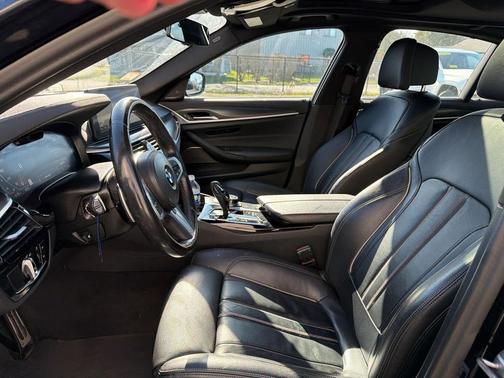 Carbon Black Metallic 2023 BMW M550 i Xdrive