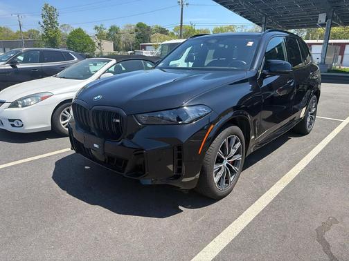 Black Sapphire Metallic 2024 BMW X5 M60i