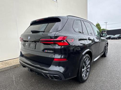 Black Sapphire Metallic 2024 BMW X5 M60i