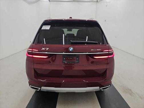 2025 BMW X7 xDrive40i