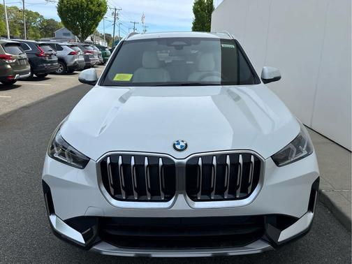 Alpine White 2026 BMW X1 xDrive28i