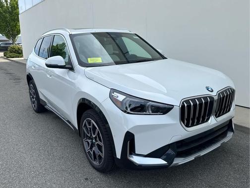Alpine White 2026 BMW X1 xDrive28i