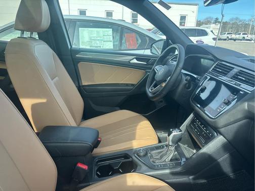 2024 Volkswagen Tiguan 2.0T SE R-Line Black 4MOTION