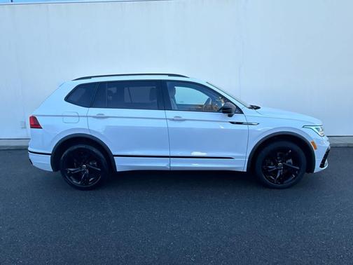 2024 Volkswagen Tiguan 2.0T SE R-Line Black 4MOTION