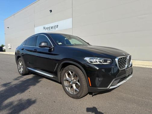 Black Sapphire Metallic 2022 BMW X4 xDrive30i