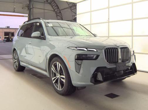 Brooklyn Grey Metallic 2026 BMW X7 xDrive40i
