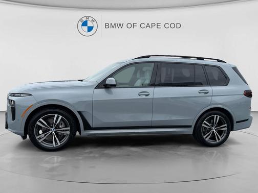 Brooklyn Grey Metallic 2026 BMW X7 xDrive40i