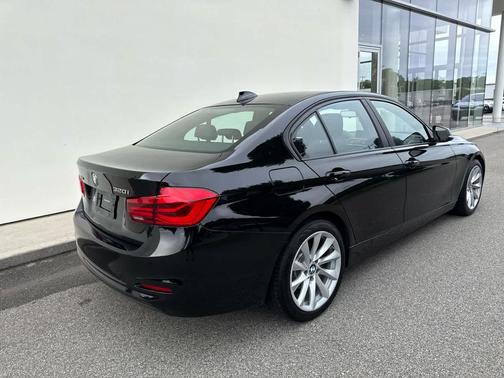 2018 BMW 320 i