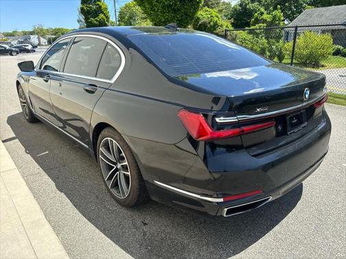2021 BMW 750 i xDrive