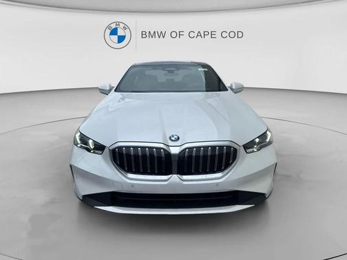 Mineral White Metallic 2027 BMW 530 i xDrive
