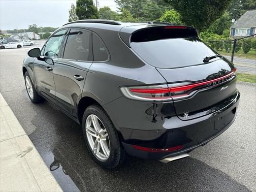 2021 Porsche Macan Base