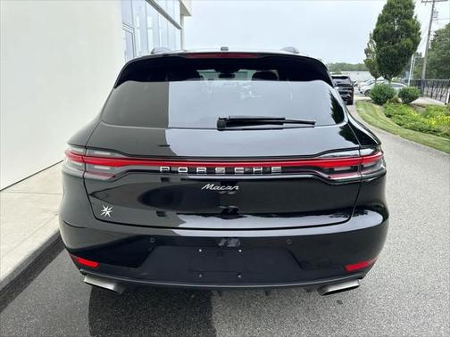 2021 Porsche Macan Base