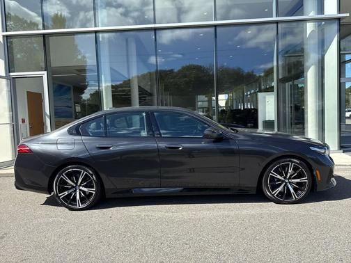 2024 BMW 540 i xDrive