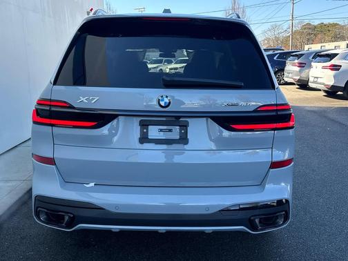 2026 BMW X7 xDrive40i
