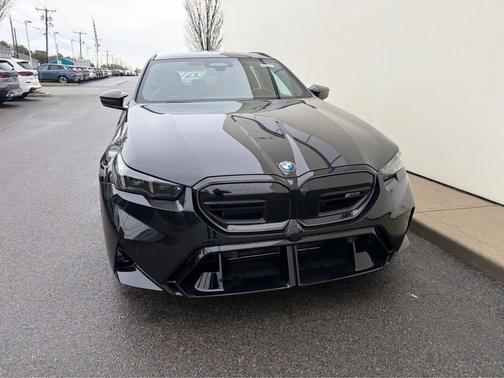 Black Sapphire Metallic 2026 BMW M5 Base