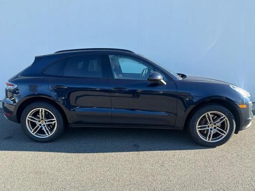 2021 Porsche Macan AWD