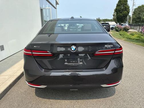 2026 BMW 530 i xDrive