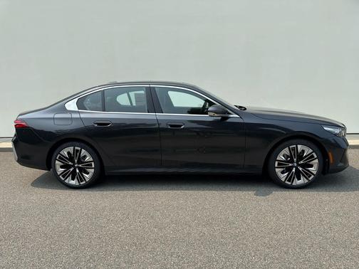2026 BMW 530 i xDrive