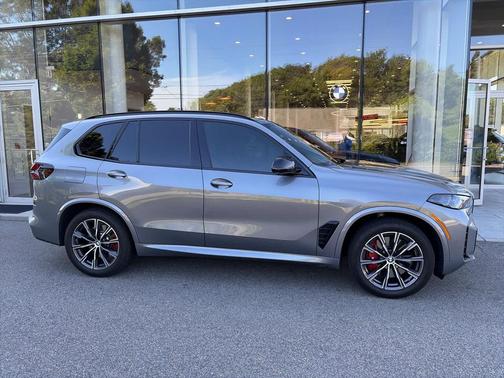 Skyscraper Grey Metallic 2026 BMW X5 M60i