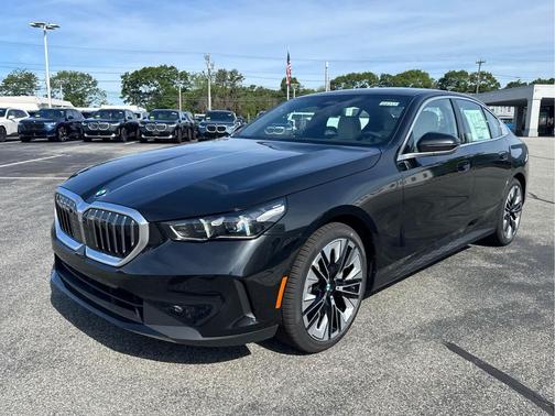 Black Sapphire Metallic 2027 BMW 530 i xDrive