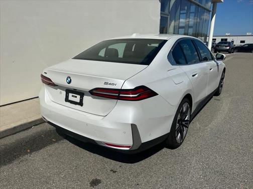 2024 BMW 540 i xDrive