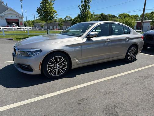 Cashmere Silver Metallic 2018 BMW 540 xDrive