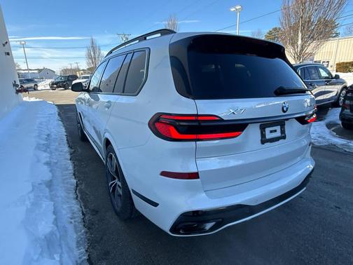 2026 BMW X7 xDrive40i