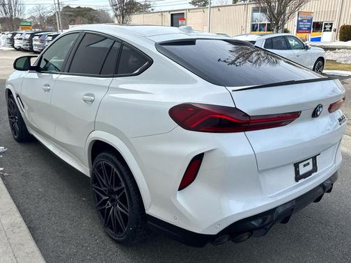 Mineral White Metallic 2026 BMW X6 M Competition