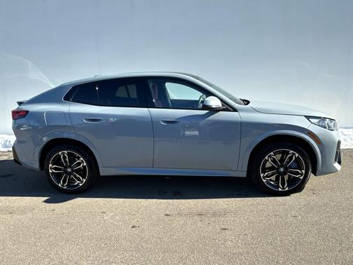 2025 BMW X2 xDrive28i