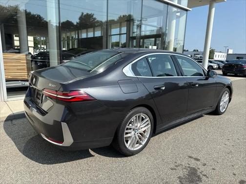 2024 BMW 530 i xDrive