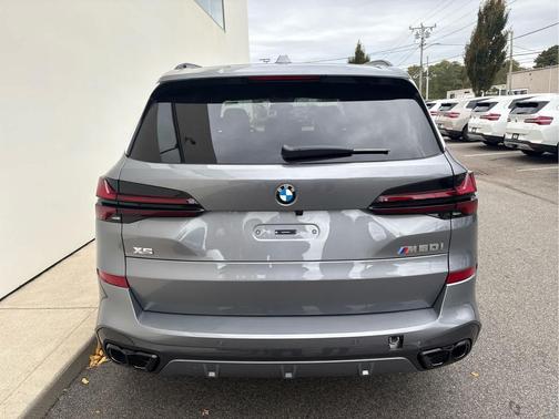 2026 BMW X5 M60i