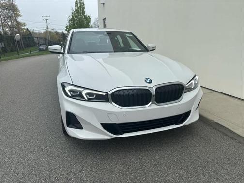2025 BMW 330 i xDrive