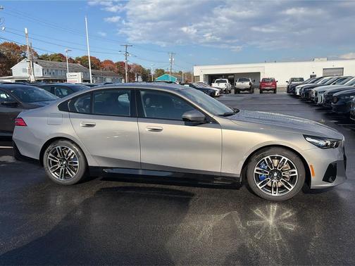 2026 BMW 550e xDrive