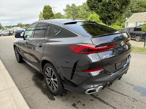 2025 BMW X6 xDrive40i