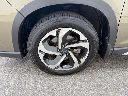 Autumn Green Metallic 2023 Subaru Forester Touring