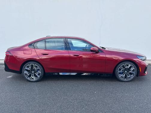 Vegas Red Metallic 2026 BMW 530 xDrive