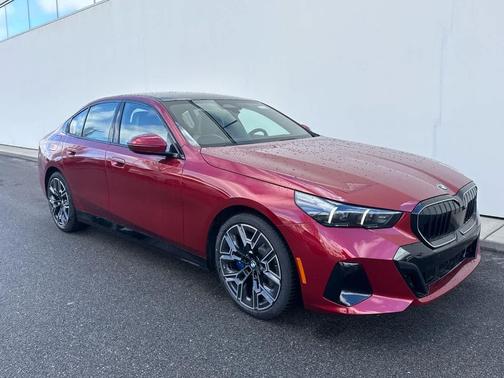 Vegas Red Metallic 2026 BMW 530 xDrive