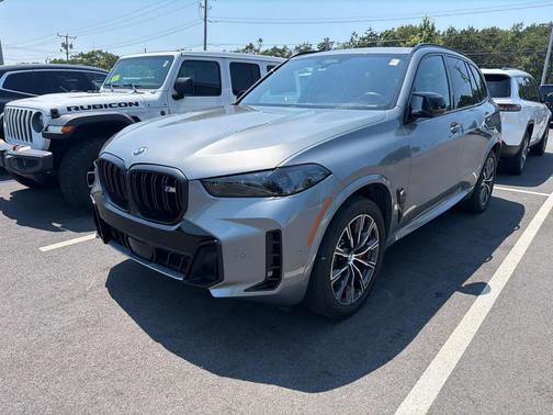 Skyscraper Grey Metallic 2024 BMW X5 M60i