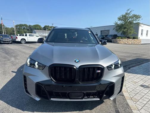 Skyscraper Grey Metallic 2024 BMW X5 M60i